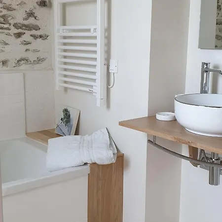 Le Grand Jardin Nocleg ze śniadaniem 3*