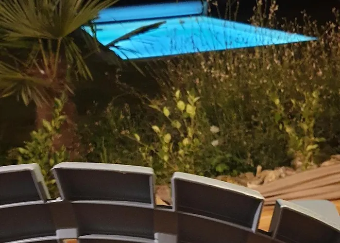 Le Grand Jardin Порт-Сен-Пьер